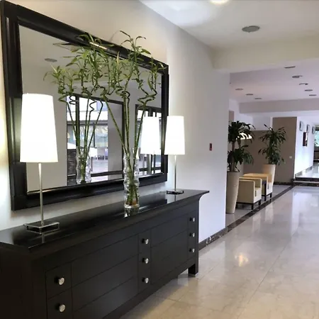 Hotel M