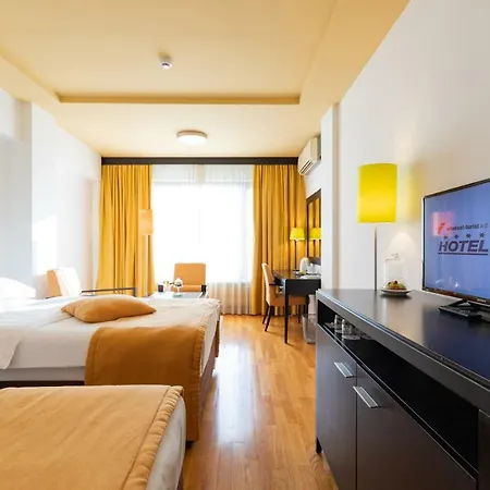 Hotel M 4*